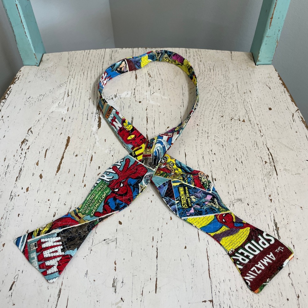 Marvel The Amazing Spider-Man Self-Tie Bow Tie Comic Book Print Multicolor Mens